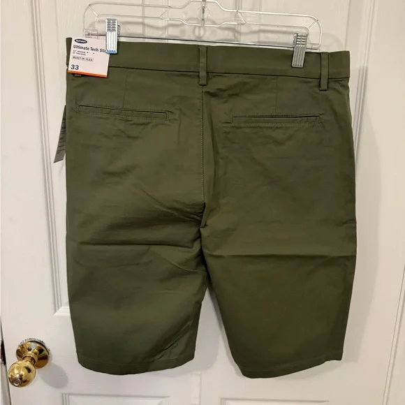 Old Navy Men's Olive Green Ultimate Tech Shorts - NWT - Picture 2 of 2